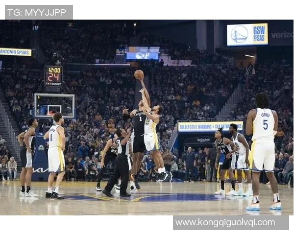 马刺与开拓者首场对决精彩回顾新浪体育全程报道